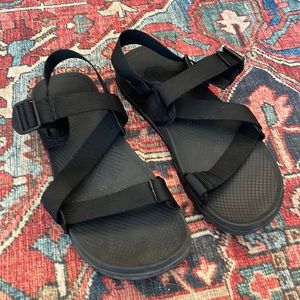 Mens Chacos Size 10 Black